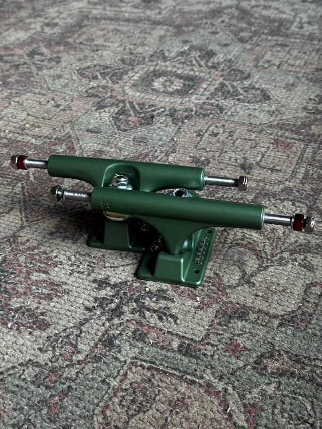Trucks | MOLOTOV SKATESHOP